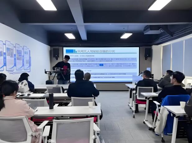 廊坊便宜又好的CAAC无人机驾驶证培训班