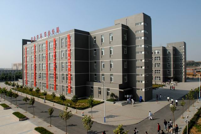郑州中专学校-商业技师学院校园环境