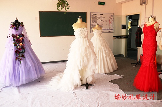 婚纱设计教室