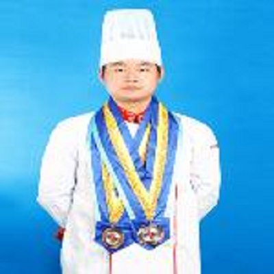 王荣挤-国际烹饪老师