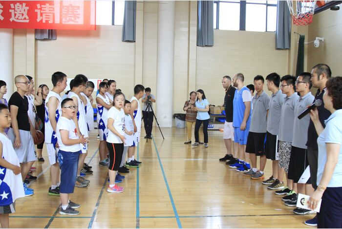 哈林秀王美国篮球训练营