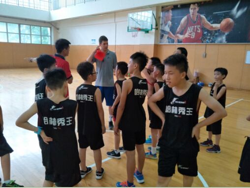 郑州文化路附近有篮球培训班吗