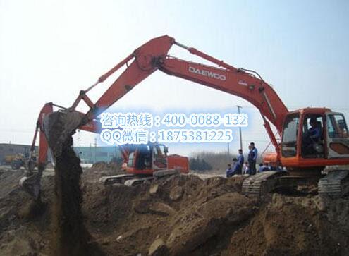武汉江岸区附近有没有挖掘机培训学校啊