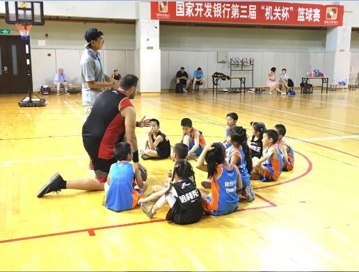 郑州青少年篮球培训班