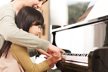 深圳艺术+解析孩子学钢琴的好处
