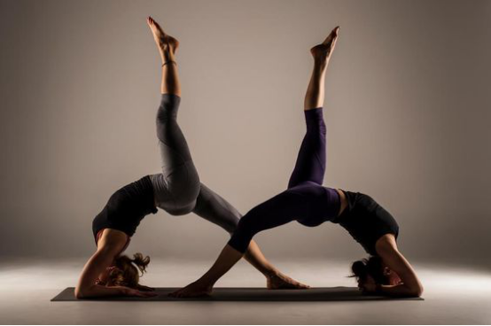 双人瑜伽 搭档瑜伽教练培训