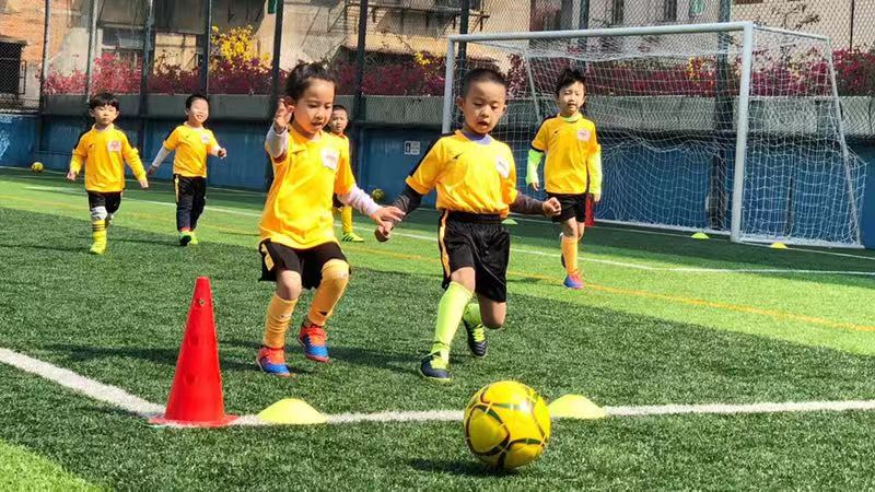 广州少儿想学习足球去哪家培训班