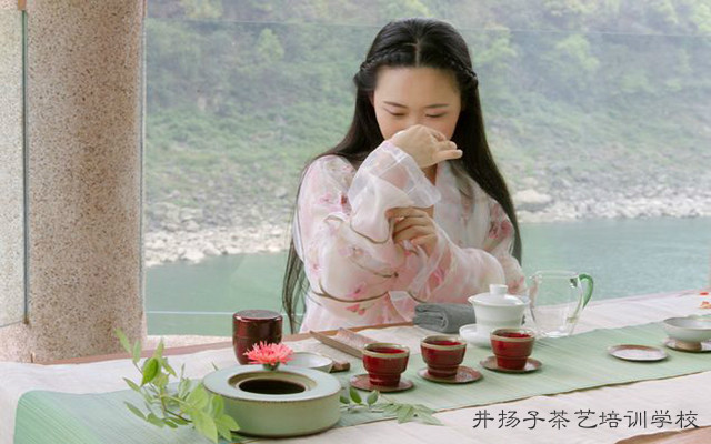 重庆学习茶艺去哪家培训机构更好