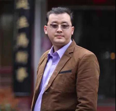 中国著名青年书法家  系中国书法家协会会员 朱国振