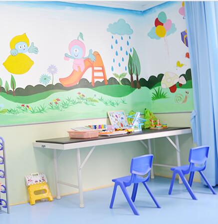 儿童画画治疗室环境