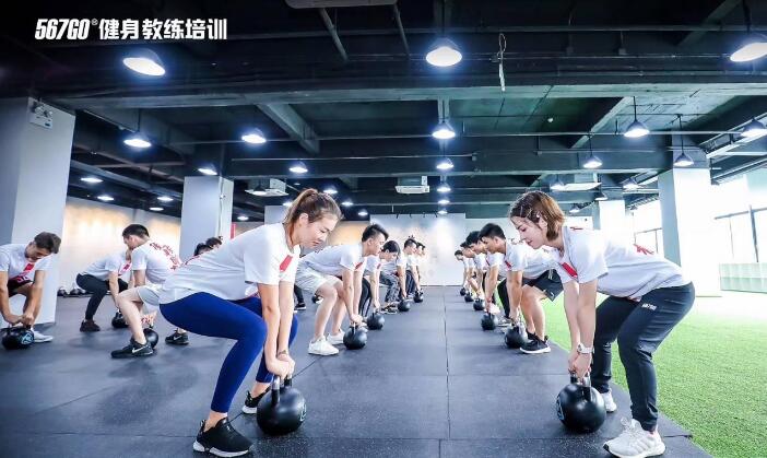 在重庆健身教练培训学校哪个出名表