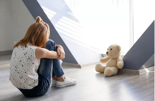 婴儿孤独症主要有哪些表现