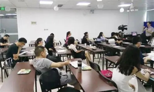 郑州市文都教育考研培训班教室环境